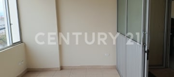 Oficina 22m² en Calderón - Ubicación comercial estratégica