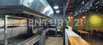 Local gastronómico equipado en La Joya, alto tráfico