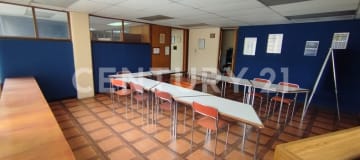 Oficina 110m² en Edificio España, vista al Pichincha, 24/7