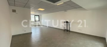 Oficina/local en Almax Center: 50 m² con vista a la calle