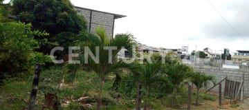 Lote en Umiña: alta plusvalía y cercanía a servicios