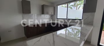 Casa nueva 4 dormitorios en La Costa - Samborondón