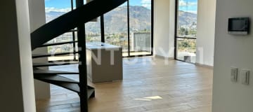 **Penthouse de lujo en Miravalle: vistas únicas y exclusividad**