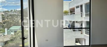 **Penthouse de lujo en Miravalle: vistas únicas y exclusividad**