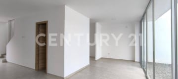 Casas de estreno en Vistana 2000 - 3 dormitorios y plusvalía