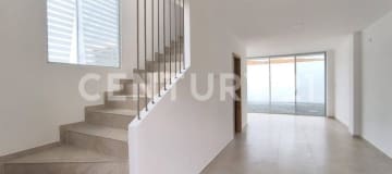 Casas de estreno en Vistana 2000 - 3 dormitorios y plusvalía