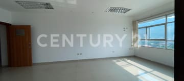Oficina moderna 47.83m² en Ceibos Center II - Guayaquil