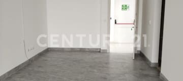 Oficina 65.79m² en Ceibos con vista y parqueo - $149,000