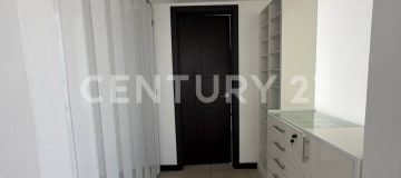 Suite moderna amoblada 66m2 - Vista al río y parqueo