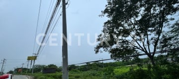Terreno esquinero 2,074m² en Puerto López
