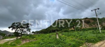 Terreno esquinero 2,074m² en Puerto López