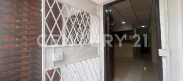 Casa remodelada en calle privada cerca de Mall del Norte