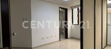 Oficina 140m² en La Carolina, 5 oficinas + áreas comunes