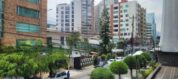 VENTA OFICINA SECTOR LA CAROLIANA 59.50 m² con vista frontal, Suiza y Noruega. GB.