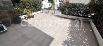 Amplio depto. 222m2 en Cumbayá - Terraza y piscina