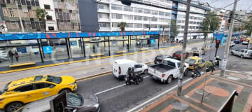 Local 69m² en Av. 10 de Agosto, ideal para consultorios o negocios