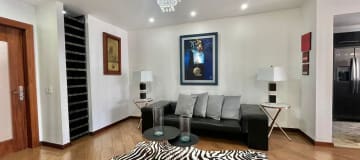 Venta o Renta Departamento 3 Dormitorios. Sector González Suárez. SC