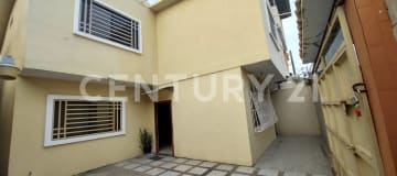 Casa 200m² en Esteros Sur con 6 dormitorios y garaje