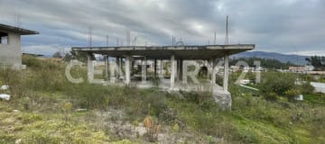 Terreno 723m² + construcción 140m²: ¡Invierte ya!