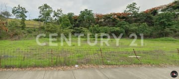 Terreno comercial 1,931m² ideal para plaza en Villas del Rey