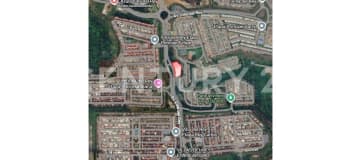 Terreno comercial 1,931m² ideal para plaza en Villas del Rey