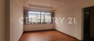 Casa rentera en La Garzota - 3 deptos. independientes para alta rentabilidad