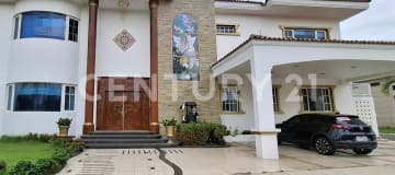 Casa amoblada en alquiler en Santa María - 1,480m² y acabados premium