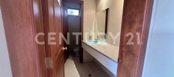 Depto. exclusivo en Quito Tenis con 3 dormitorios y parqueadero