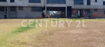 Terreno 6.000m² en Tumbaco con árboles frutales y obra gris