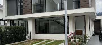 En Venta Casa en Nayón
