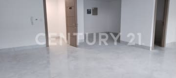 Oficina moderna en Edificio Titanium - Venta $139,737