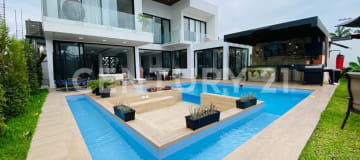 Casa de lujo 800m2 con piscina en Isla Mocolí