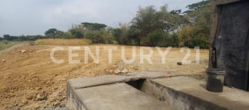 Terreno comercial en vía Salitre, ideal para tecnicentro