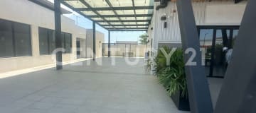 Locales comerciales en alquiler CC Plaza Laguna, Samborondón