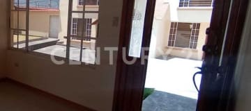 Casa esquinera 3 pisos en conjunto privado - 9 viviendas