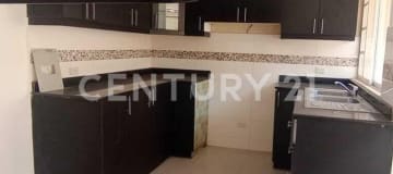 Casa esquinera 3 pisos en conjunto privado - 9 viviendas