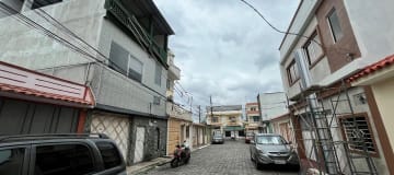 CASA RENTERA EN VENTA SAMANES 1 CON PORTON CERRADO