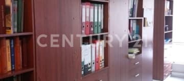 Oficina en Av. 10 de Agosto - 63m² y 1 parqueadero