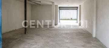 Bodega 240m² en alquiler con seguridad 24/7 y parqueo