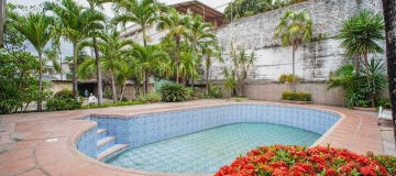 Casa y Terreno en Remate en Urb. Santa Cecilia