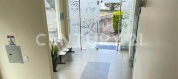 Local comercial 554m² en 2 niveles - Ideal institucional/empresarial