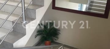Local comercial 554m² en 2 niveles - Ideal institucional/empresarial