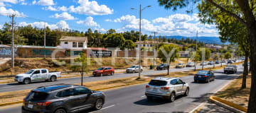 Terreno comercial 979m² en Autopista Rumiñahui - Alta visibilidad