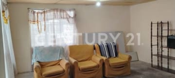 Casa versátil en La Roldós: 2 deptos. cerca de Av. Rumiñahui
