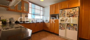 Departamento dúplex en San Juan de Cumbayá con jacuzzi