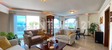 Departamento dúplex en San Juan de Cumbayá con jacuzzi