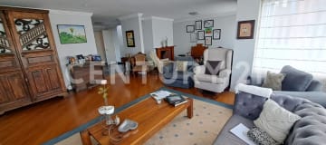 Amplio penthouse duplex 4 dormitorios en Quito Tennis