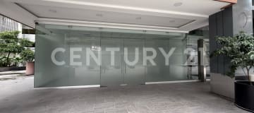Local esquinero en alquiler - Guayaquil. 144m2 cerca del Mall del Sol
