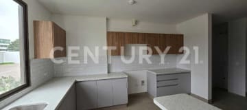 Departamento con piscina en venta en Samborondon
