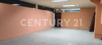 Oficina amoblada en Av. Carlos Julio Arosemena, 47m², lista para operar